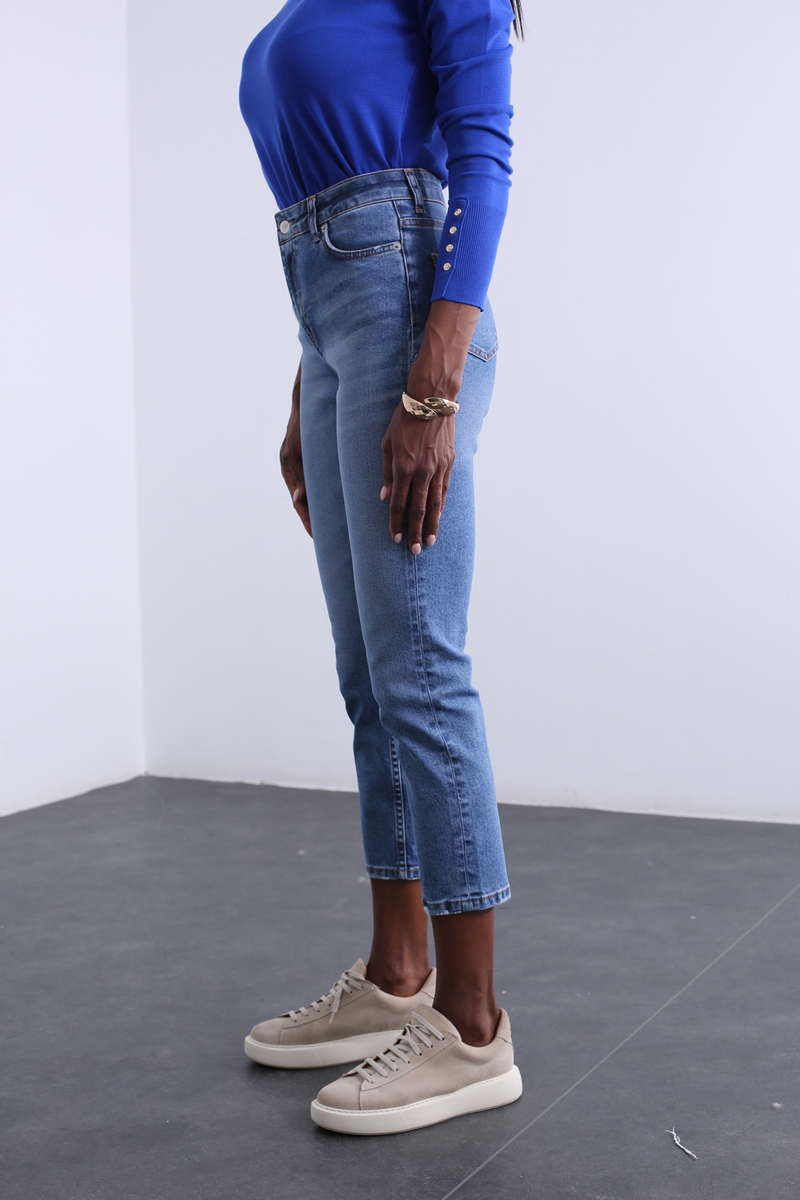 Mavi Yüksek Bel Mom Fit Jean 209