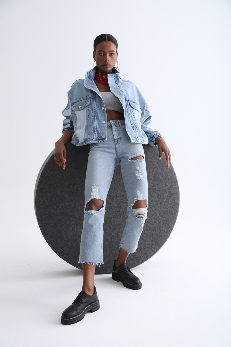 Mavi Yüksek Bel Yırtıklı Boyfit Jean 110237