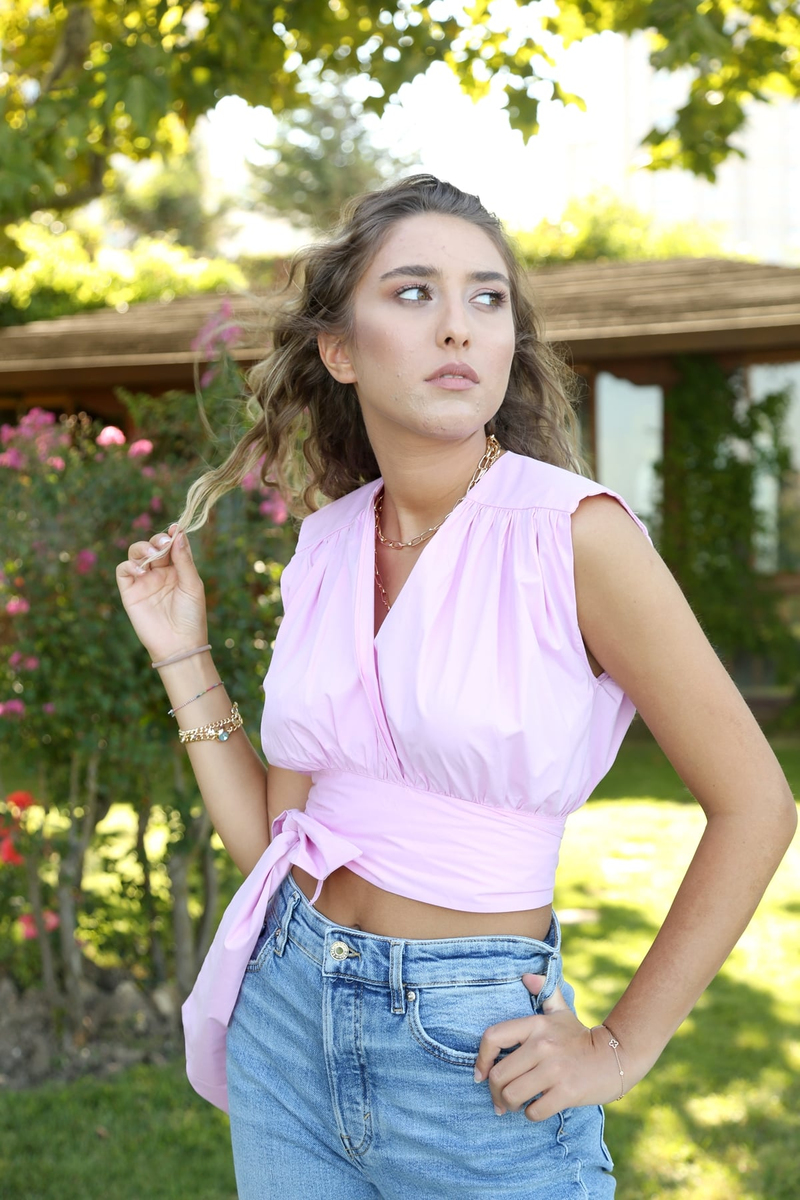 Pembe Kuşaklı Kruvaze Crop Bluz 2171