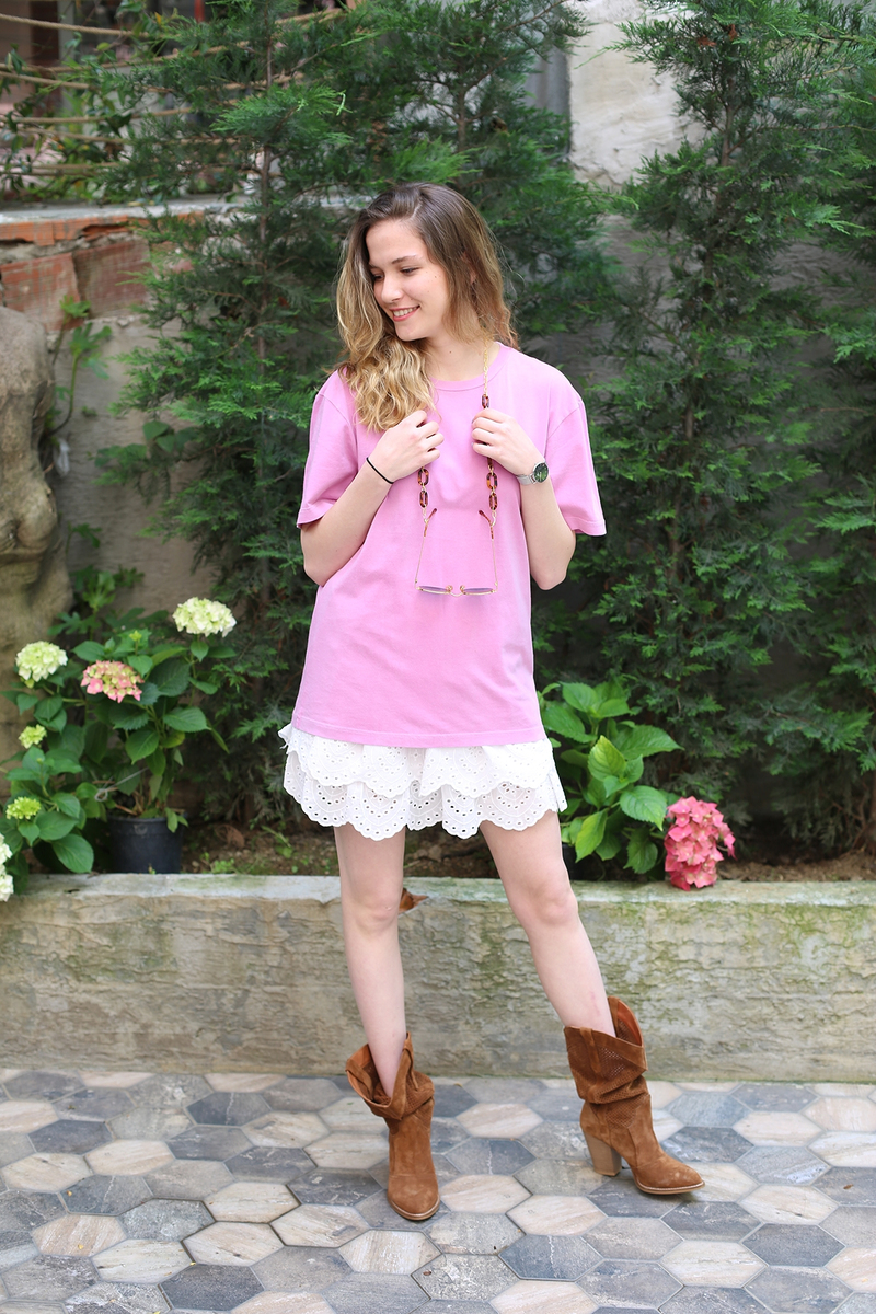 Pembe Madonna Tshirt