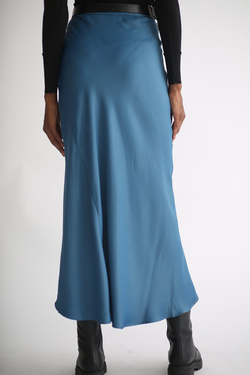 Petrol Mavisi Parçalı Uzun Saten Etek 0037