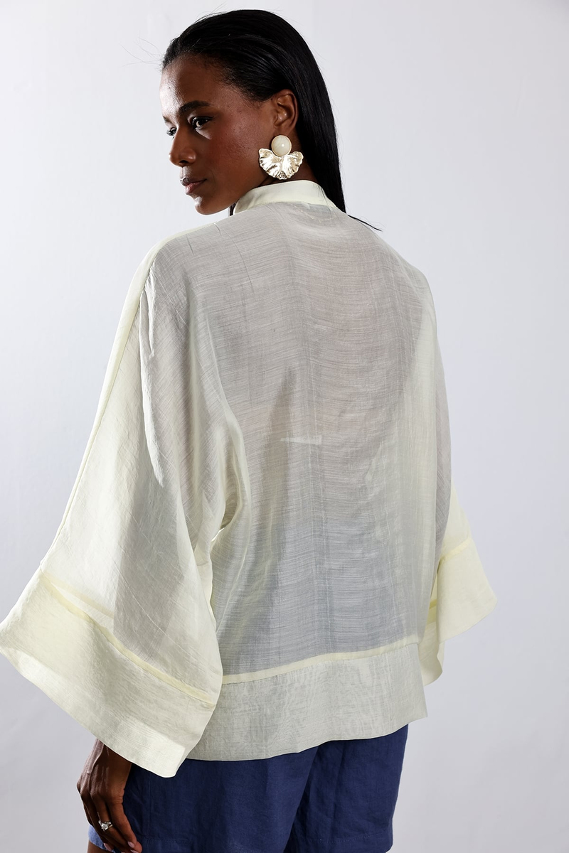 Sarı Süslü Düğmeli Dökümlü Gömlek 5098