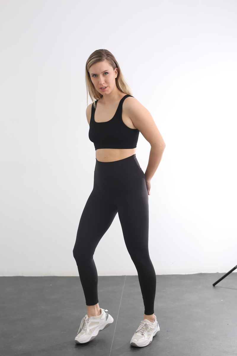 Siyah Askılı Crop 