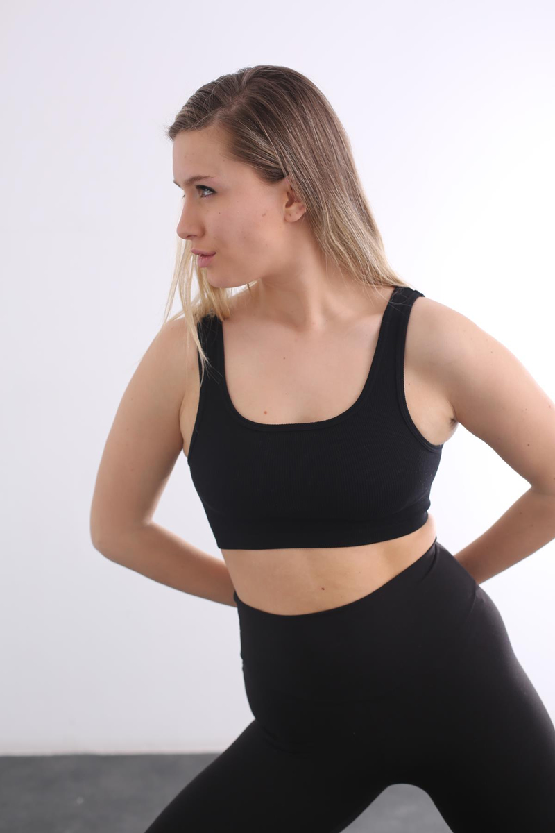 Siyah Askılı Crop 