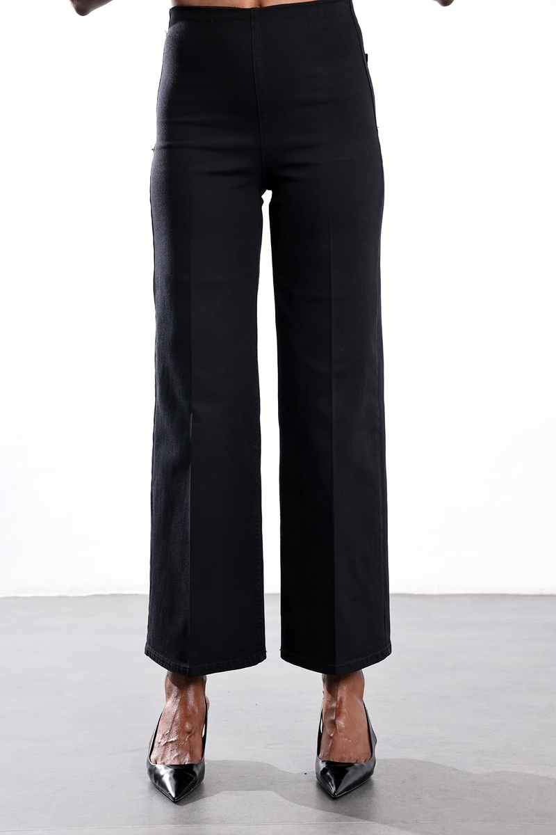 Siyah Beli Lastikli Düz Kesim Jean 761