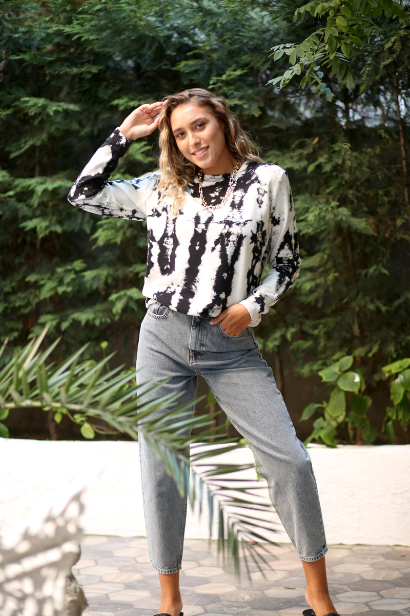 Siyah-Beyaz Batik Desen Sweatshirt 