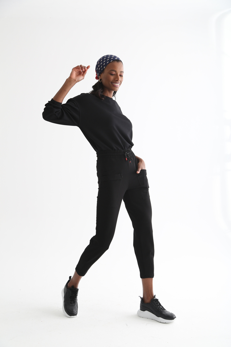 Siyah Bisiklet Yaka Basic Sweatshirt 25376
