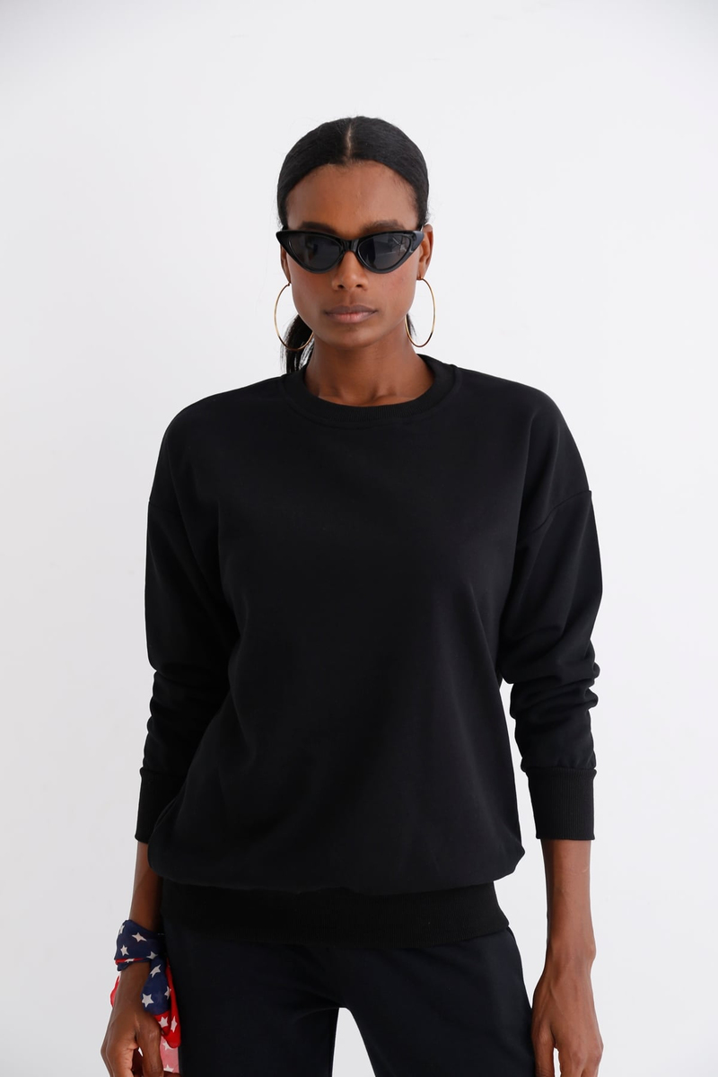 Siyah Bisiklet Yaka Basic Sweatshirt 3200