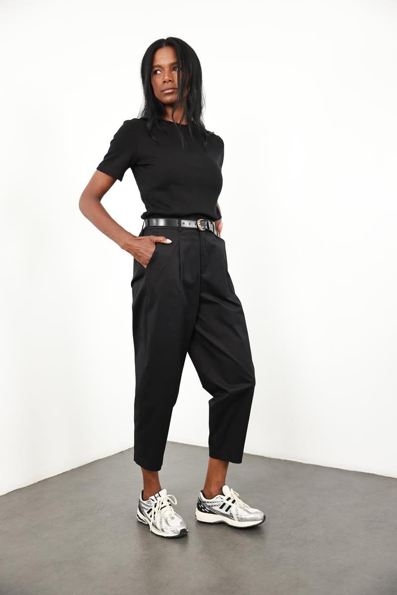 Siyah Bisiklet Yaka Basic Tişört 1075