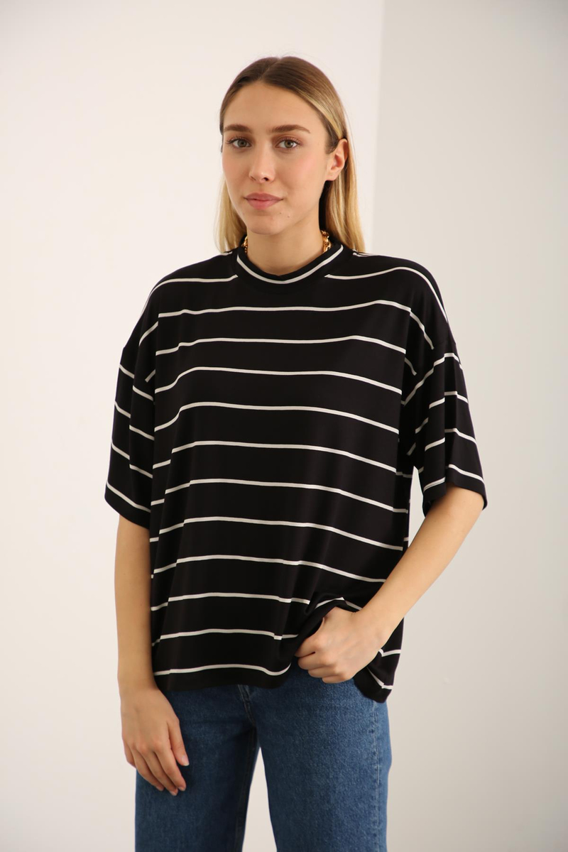 Siyah Bisiklet Yaka Çizgili Tshirt 