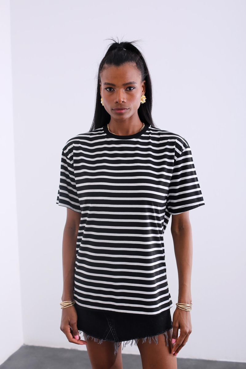 Siyah Bisiklet Yaka Çizgili Tshirt 223690