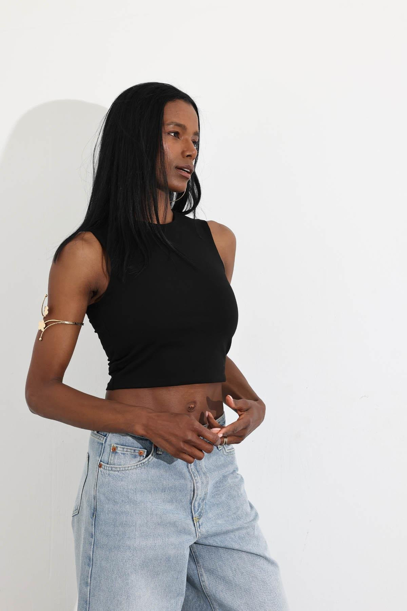 Siyah Bisiklet Yaka Sıfır Kol Atlet 