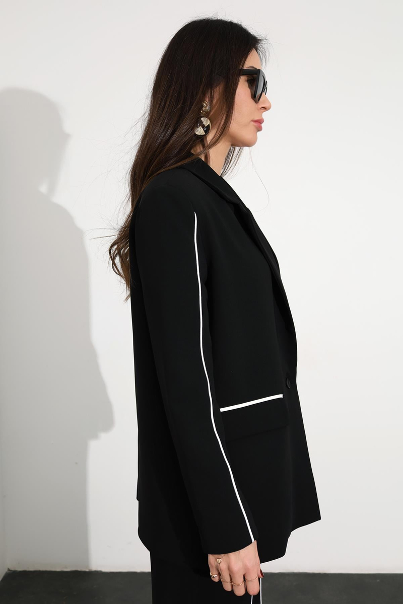 Siyah Biye Detaylı Blazer Ceket 