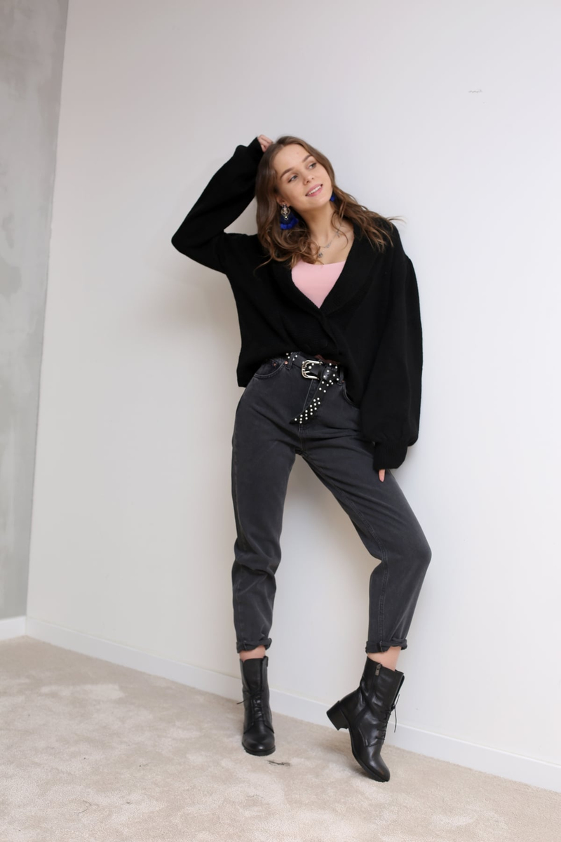 Siyah Ceket Yaka Dört Düğme Hırka