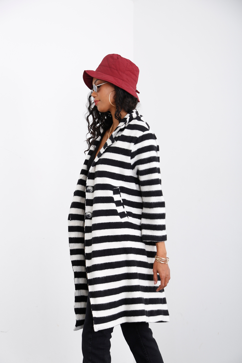 Siyah Çizgili Oversize Maxi Ceket 