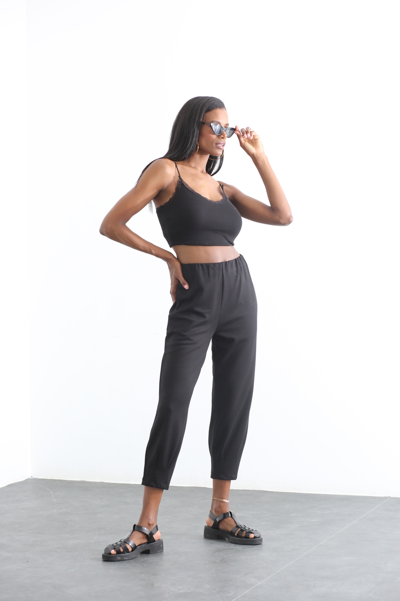 Siyah Dantel Detaylı Bluz 4422