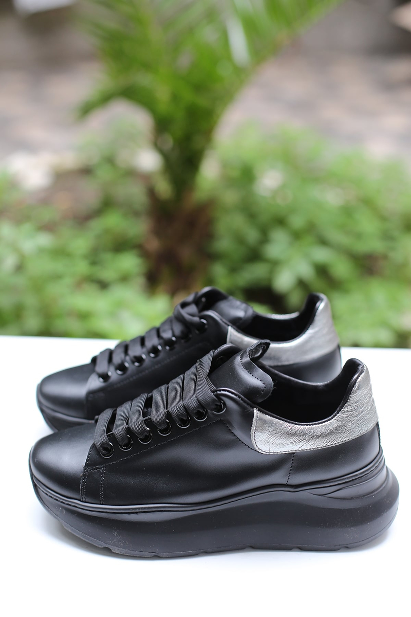 Siyah Deri Sneaker
