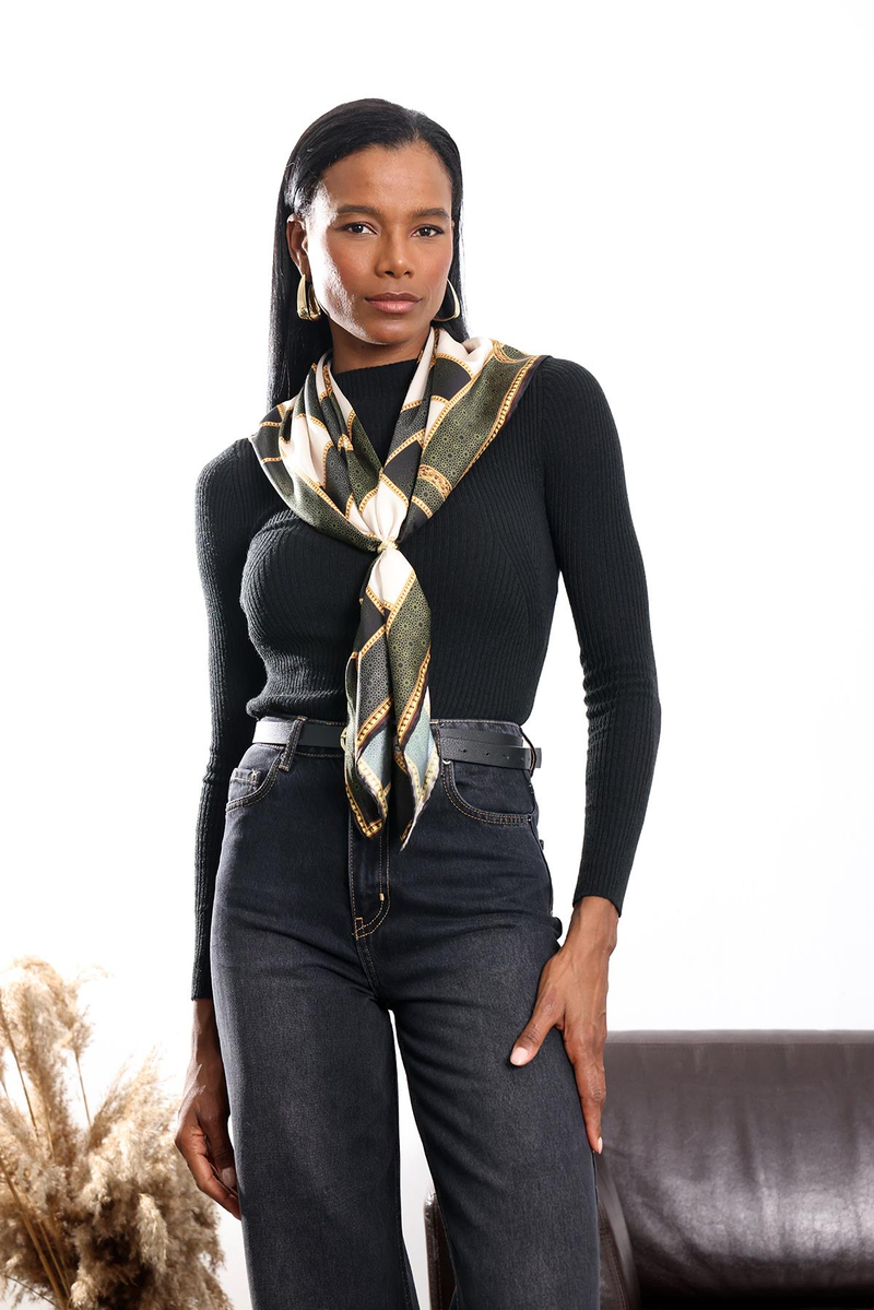 Siyah Dik Yaka Basic Triko 