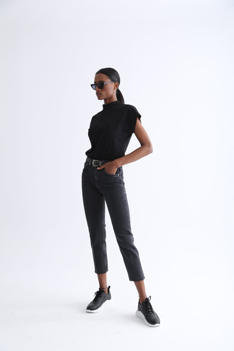 Siyah Dik Yaka Basic Tshirt 18264