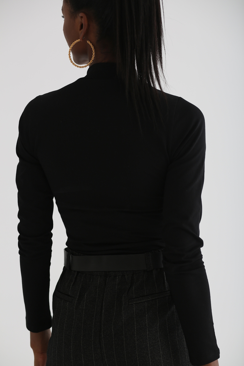 Siyah Dik Yaka Bodysuit 