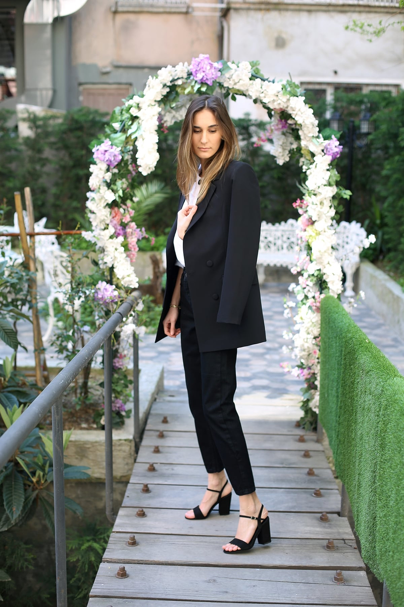 Siyah Dört Düğme Blazer Ceket