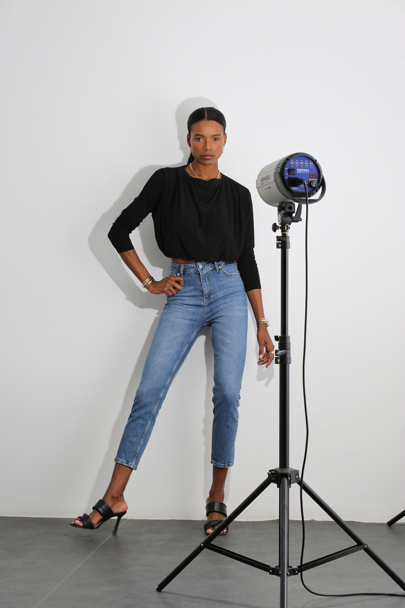 Siyah Drapeli Bluz 1031
