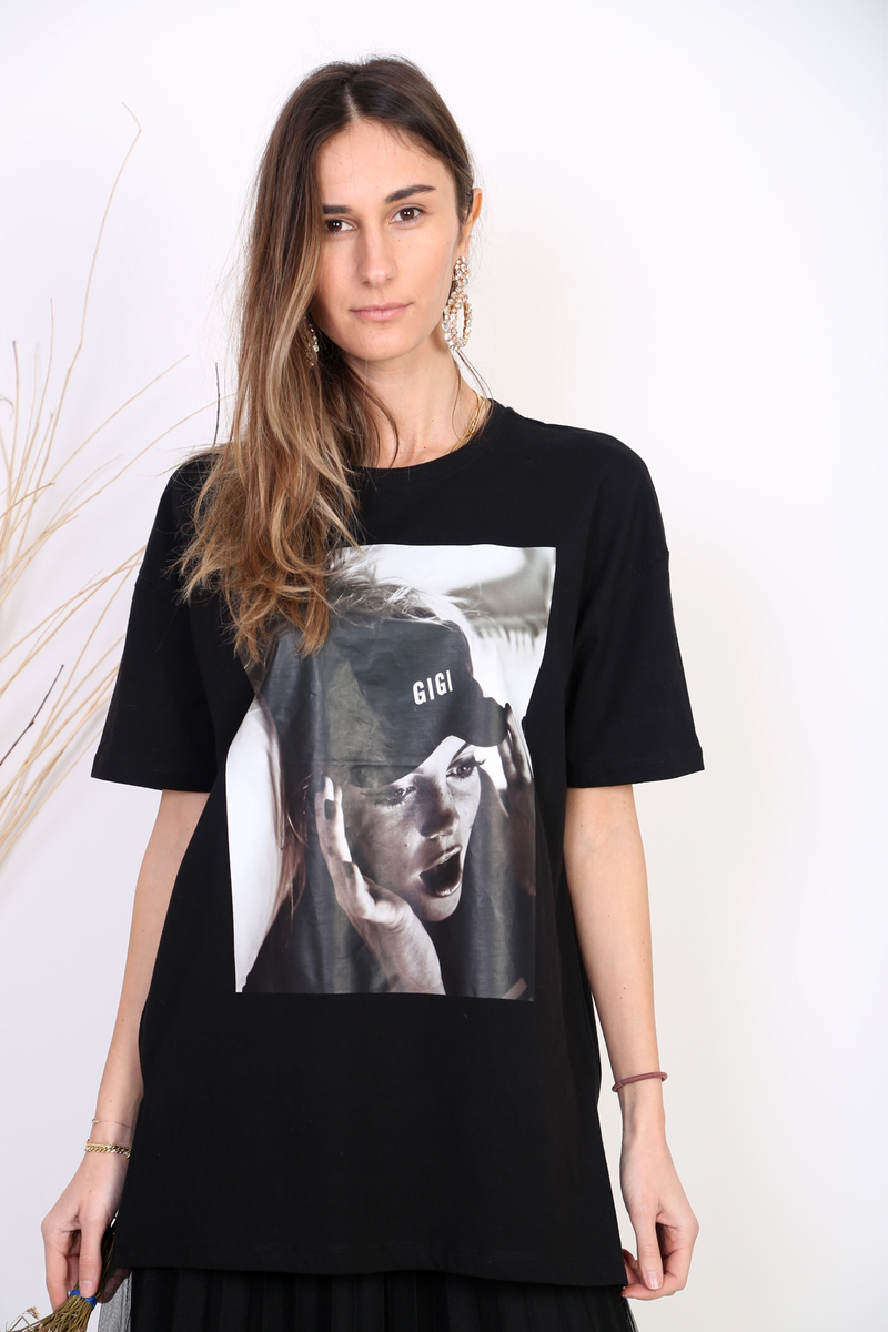Siyah Gigi Baskılı Tshirt