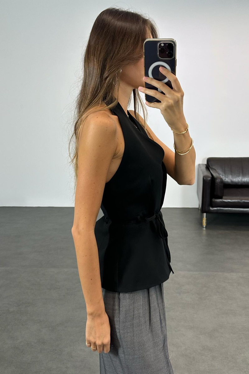 Siyah Halter Yaka Çıtçıtlı Yelek 