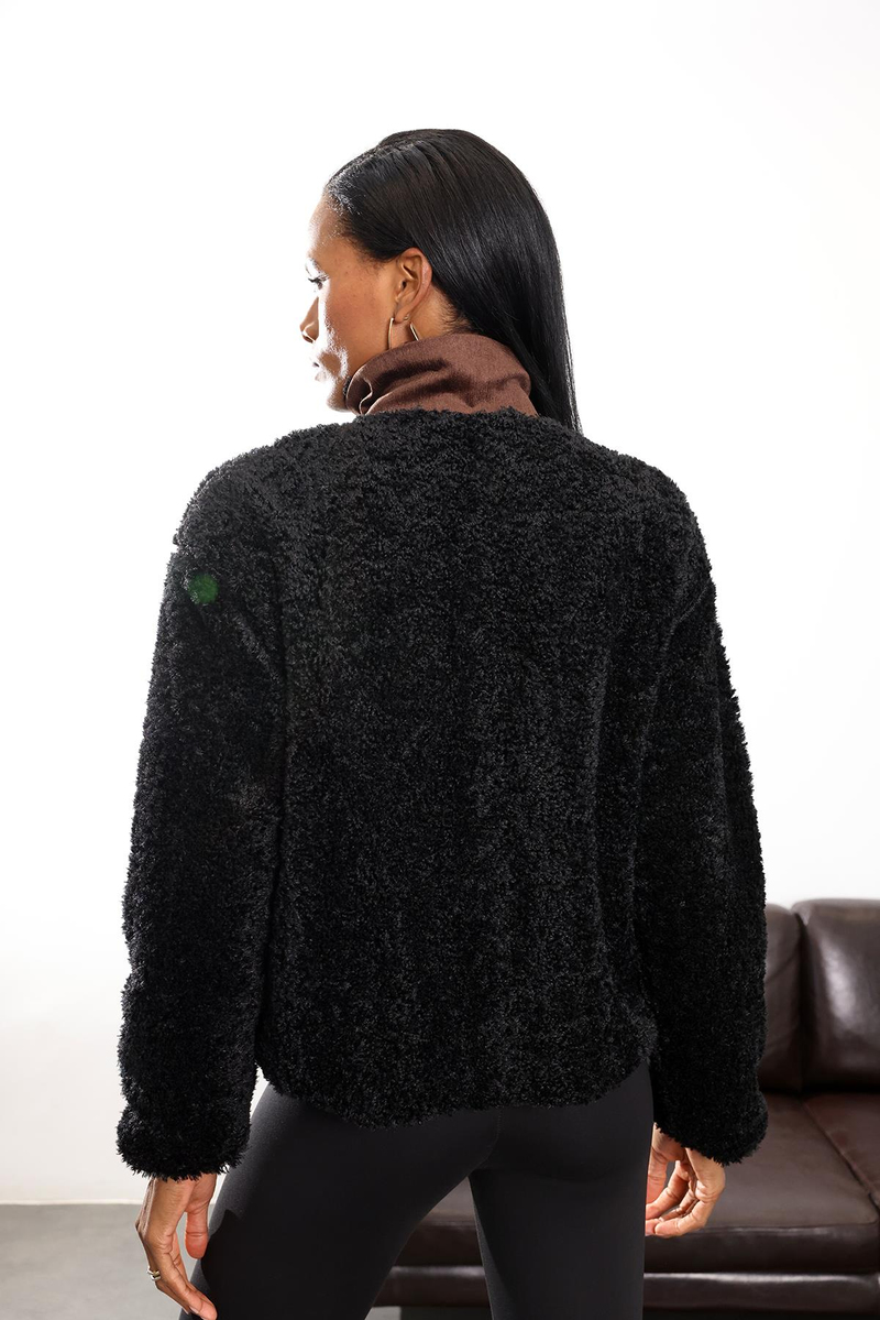 Siyah Kadife Detaylı Peluş Mont 