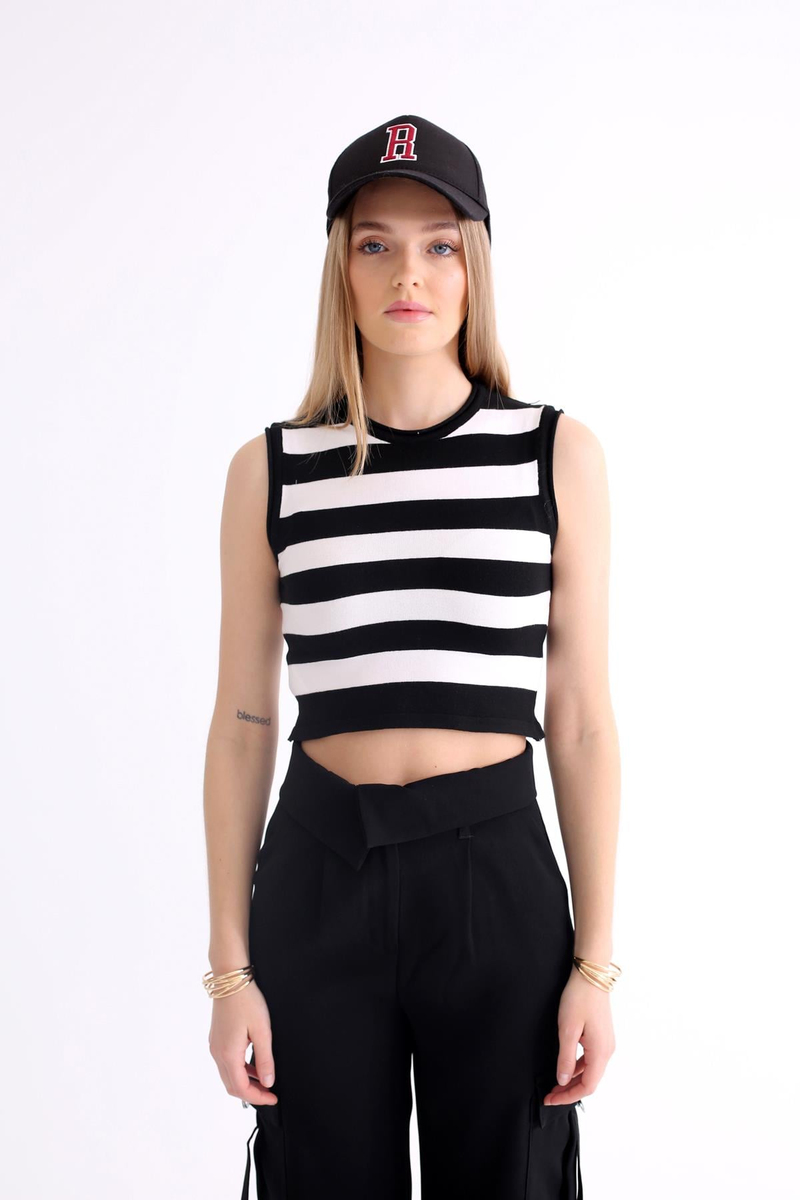 Siyah Kalın Çizgili Triko Crop 4054