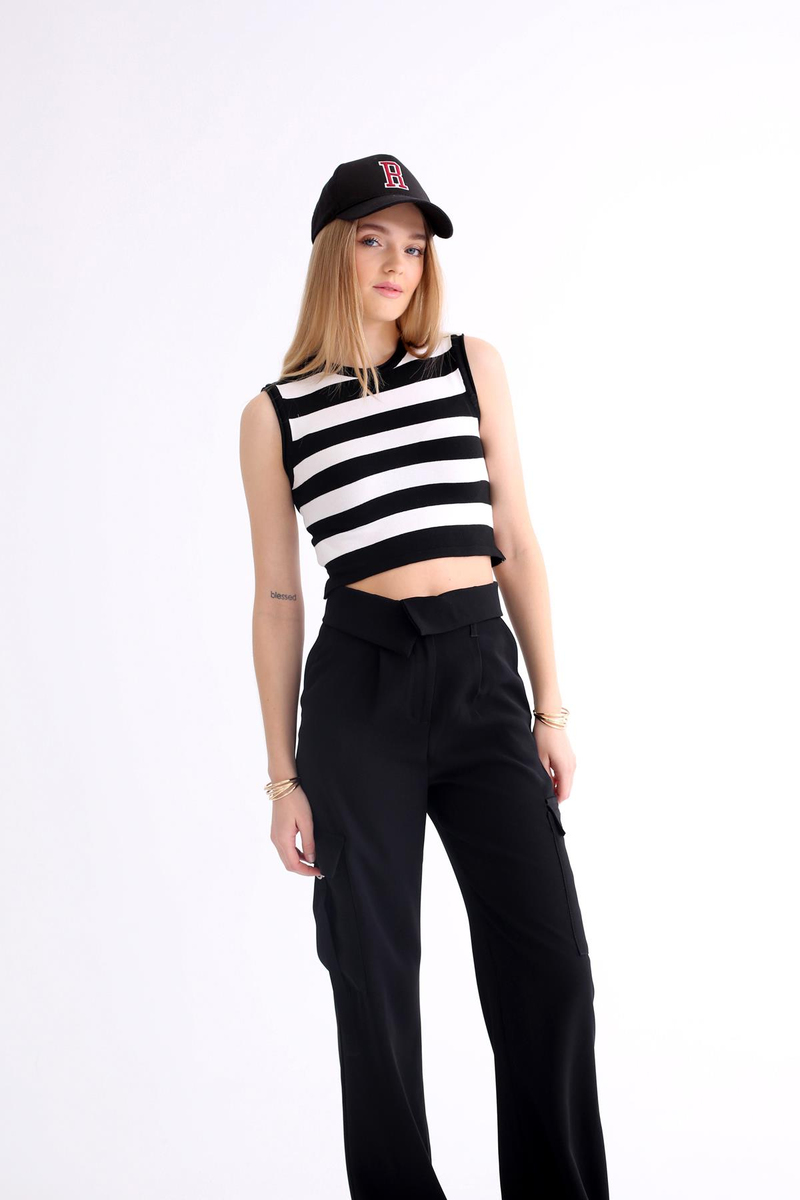 Siyah Kalın Çizgili Triko Crop 4054