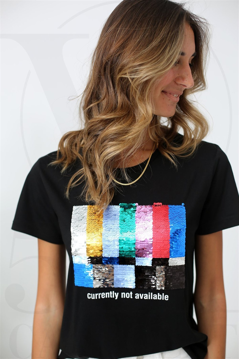 Siyah Kare Pullu Siyah Tshirt