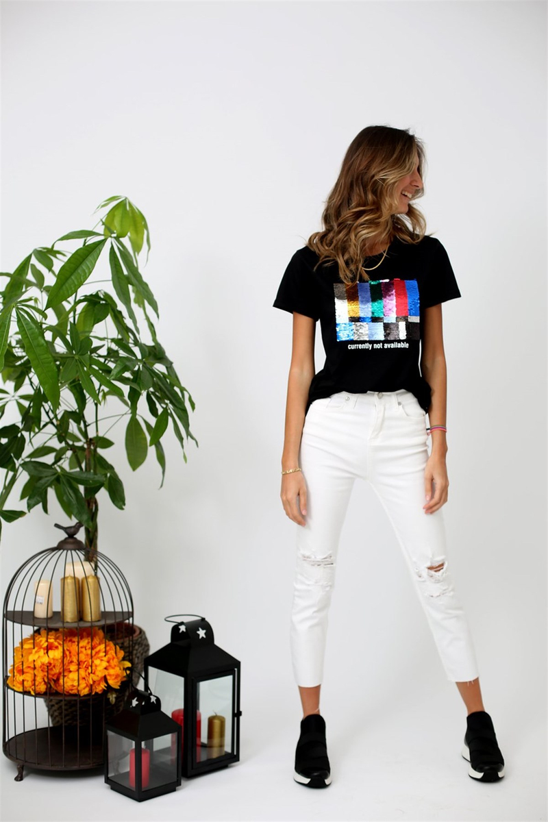Siyah Kare Pullu Siyah Tshirt