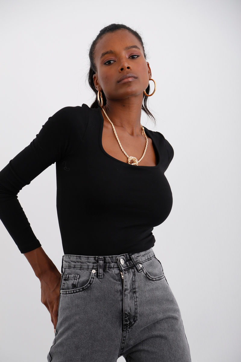 Siyah Kare Yaka Bluz 3924