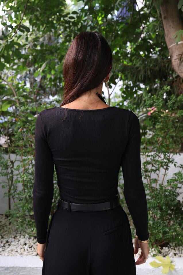 Siyah Kare Yaka Kaşkorse Bluz 3301