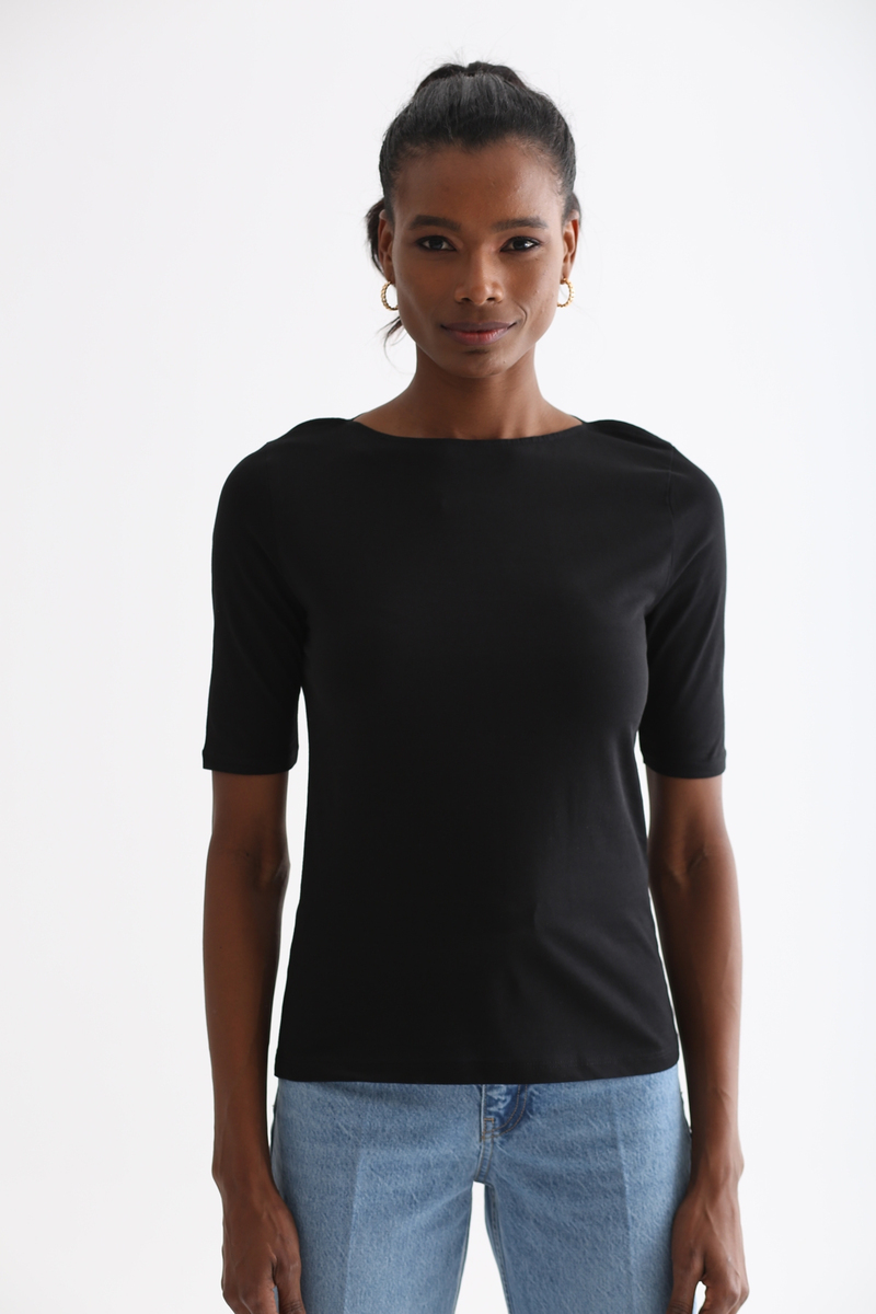 Siyah Kayık Yaka Basic Tshirt 