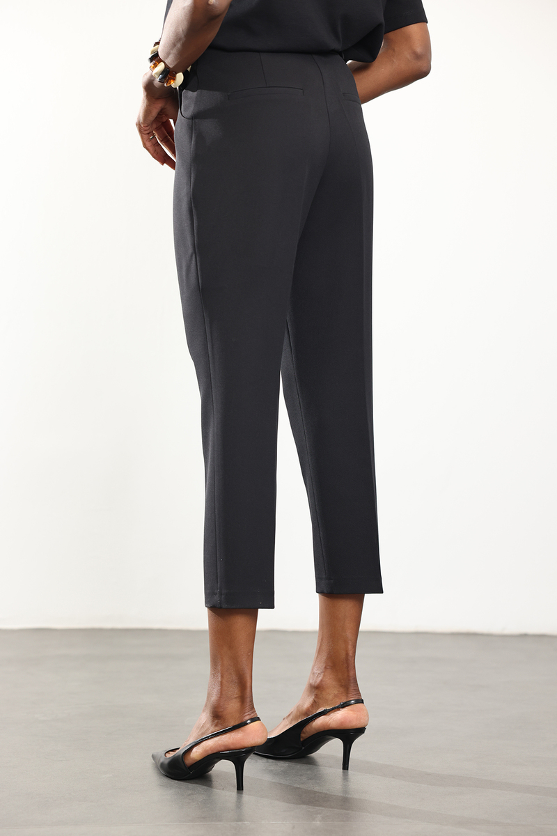 Siyah Kemerli Havuç Kesim Pantolon 9936