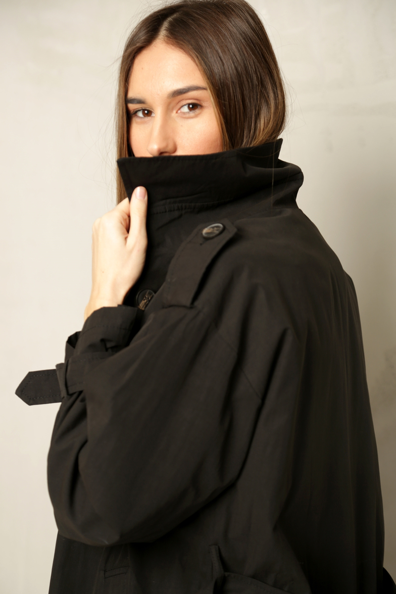 Siyah Kolu Piliseli Trenchcoat 87021
