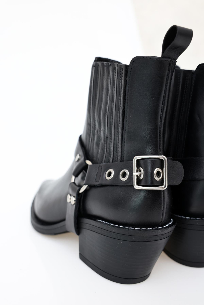 Siyah Kovboy Bot 124401