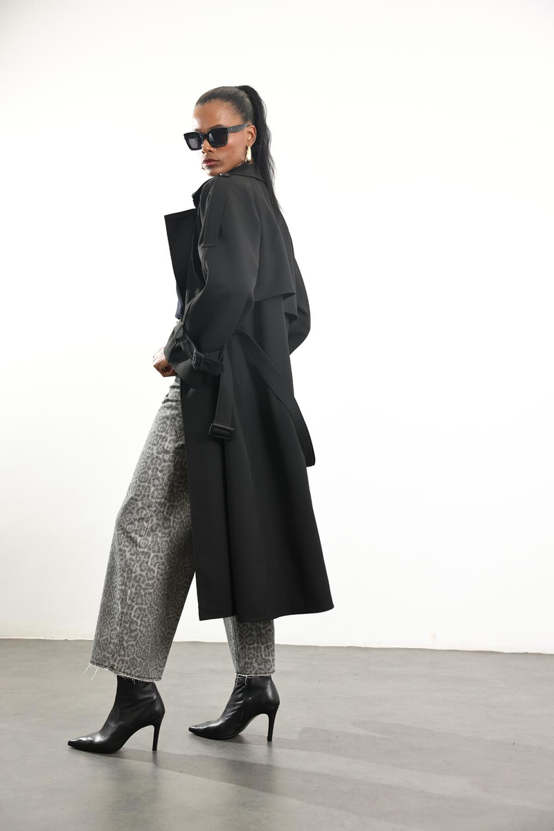 Siyah Kuşaklı Kruvaze Palto 