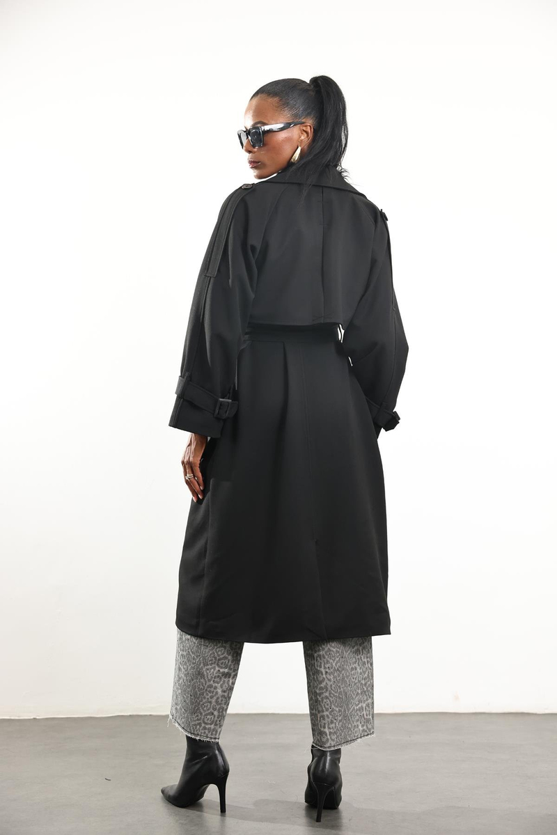 Siyah Kuşaklı Kruvaze Palto 