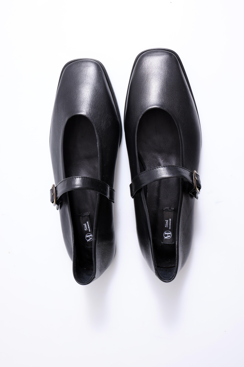 Siyah Küt Burun Babet 