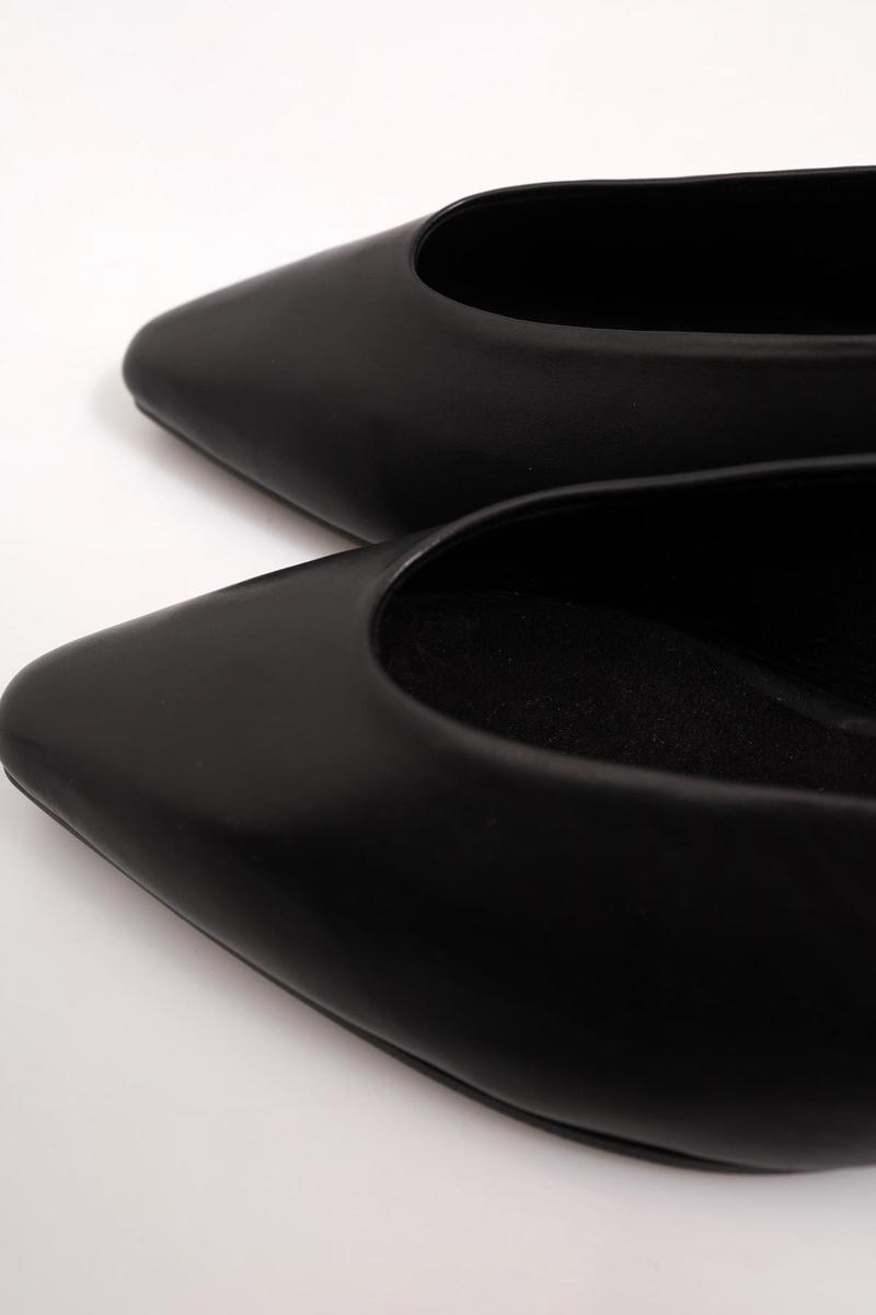 Siyah Kuzu Derisi Babet 24005