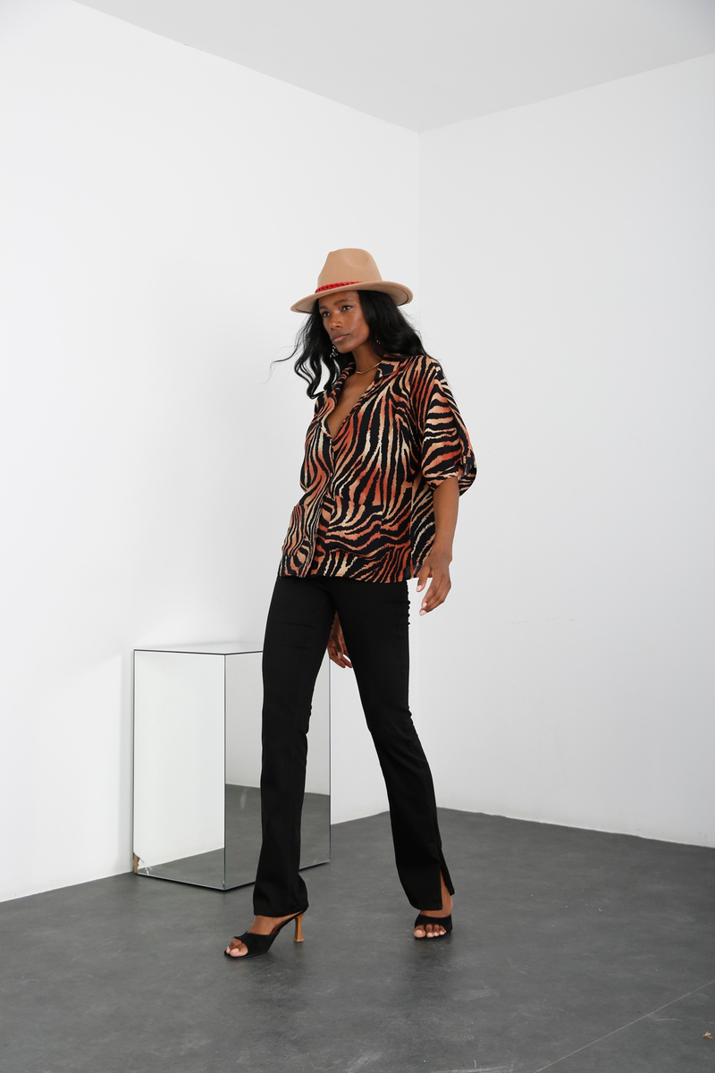 Siyah Leopar Desen Gömlek 8574