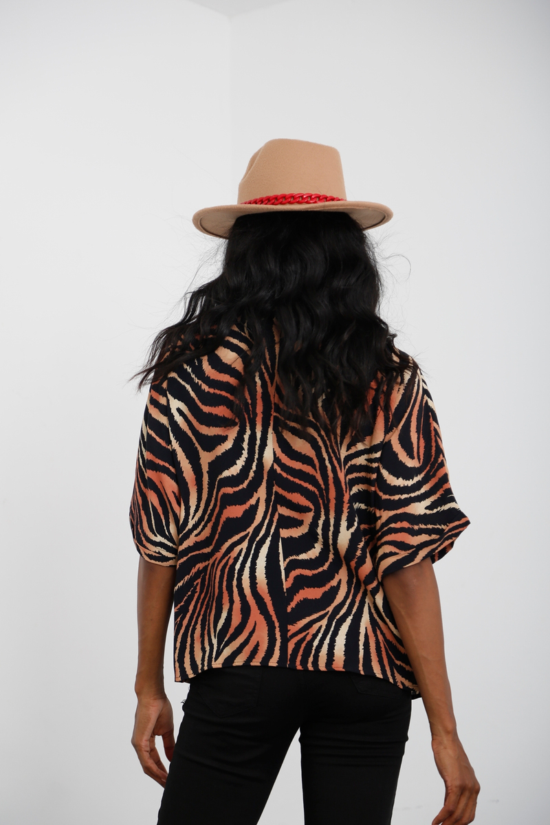 Siyah Leopar Desen Gömlek 8574