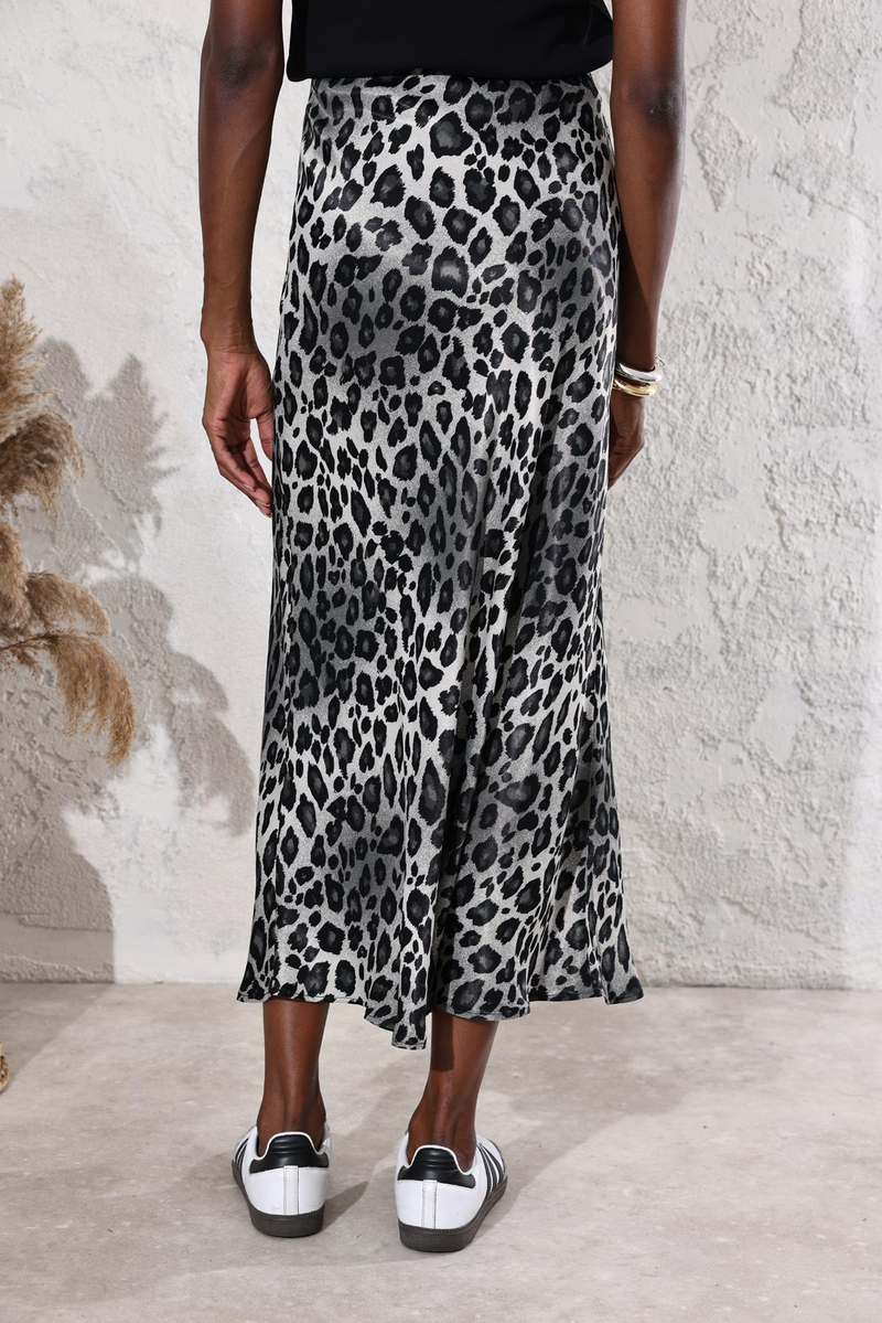 Siyah Leopar Desen Saten Etek 8033