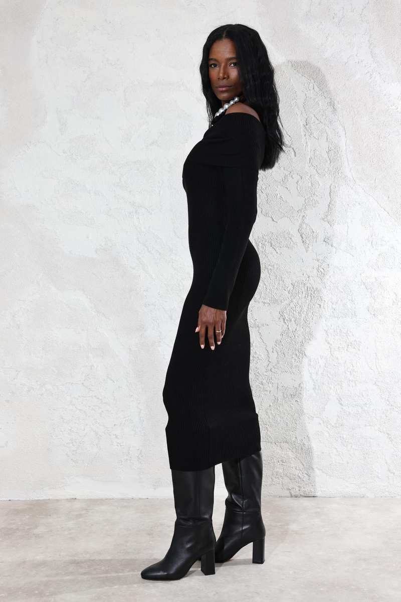Siyah Madonna Yaka Elbise 
