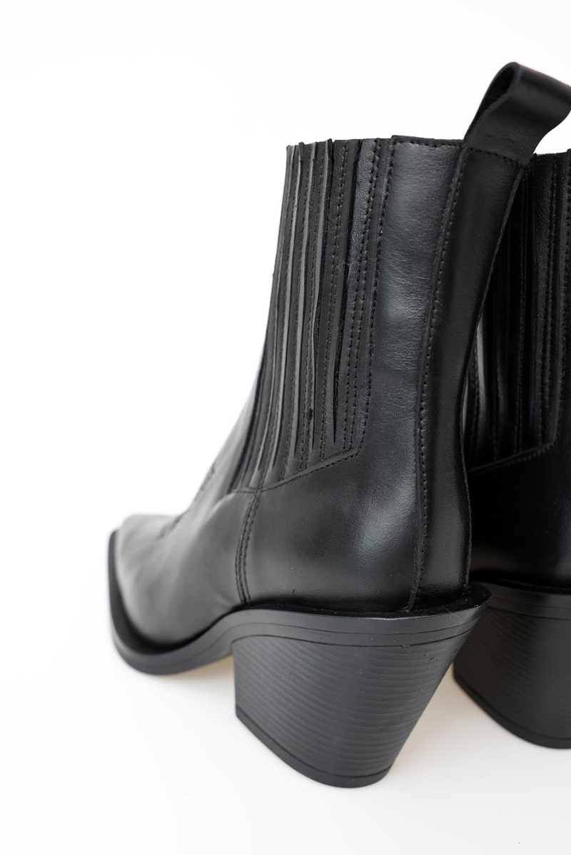 Siyah Nakışlı Western Bot 123303