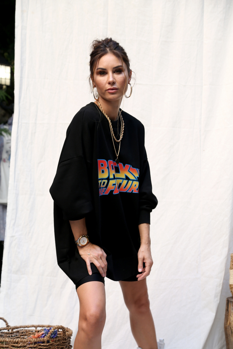Siyah Oversize Baskılı Triko 