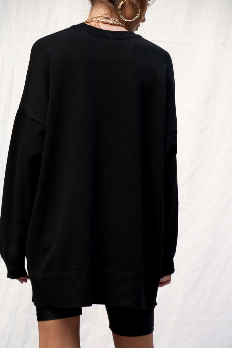 Siyah Oversize Baskılı Triko 